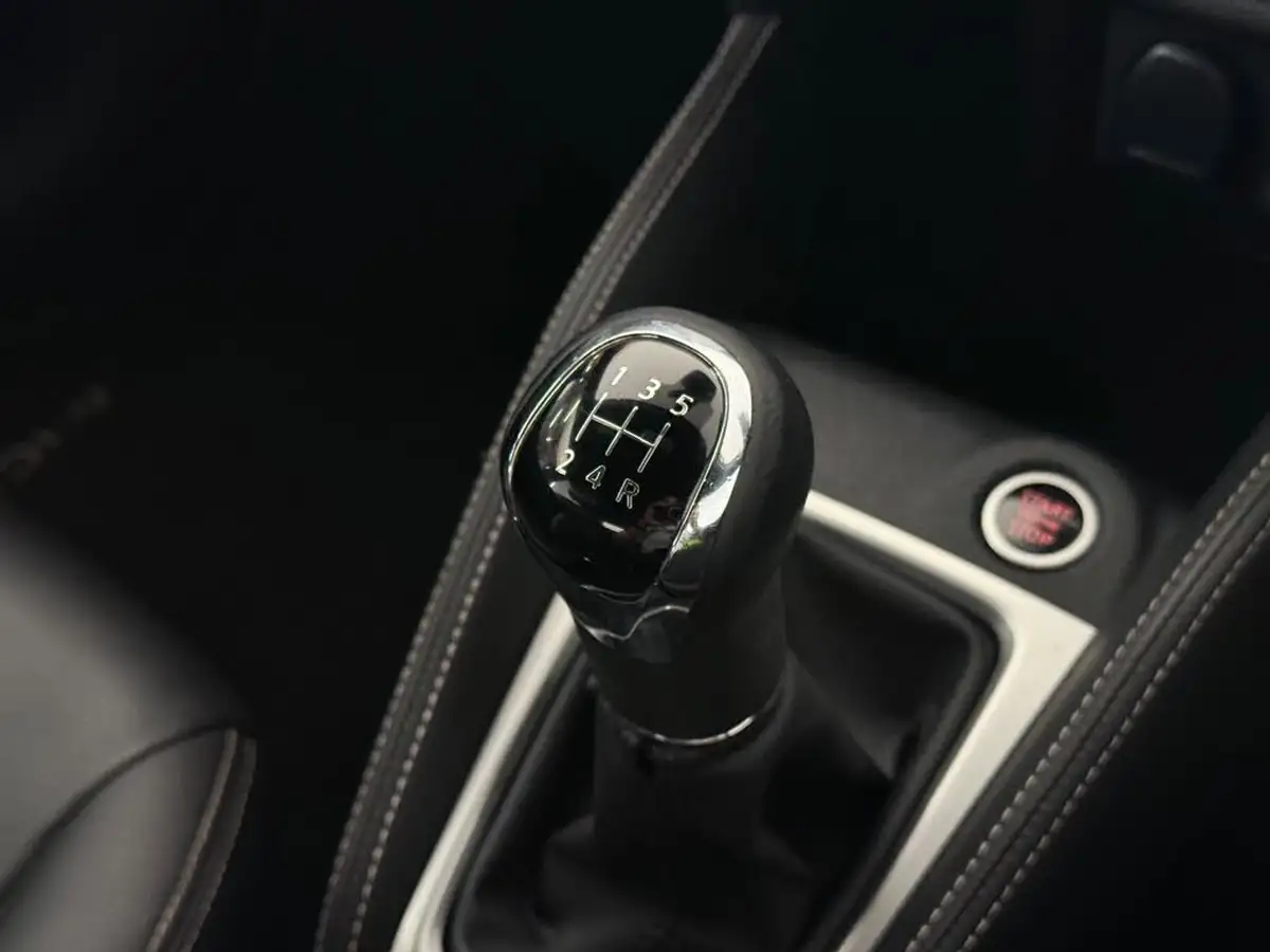 2021-nissan-micra-10-ig-t-n-sport-big-34