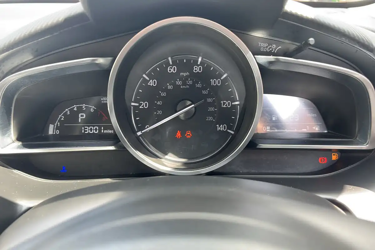 2019-mazda-mazda2-15-sport-nav-auto-big-12