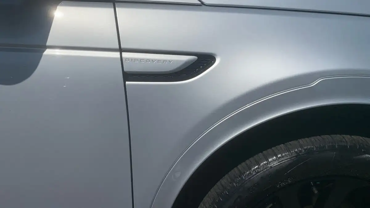 2022-land-rover-discovery-sport-20-d200-urban-edition-big-22