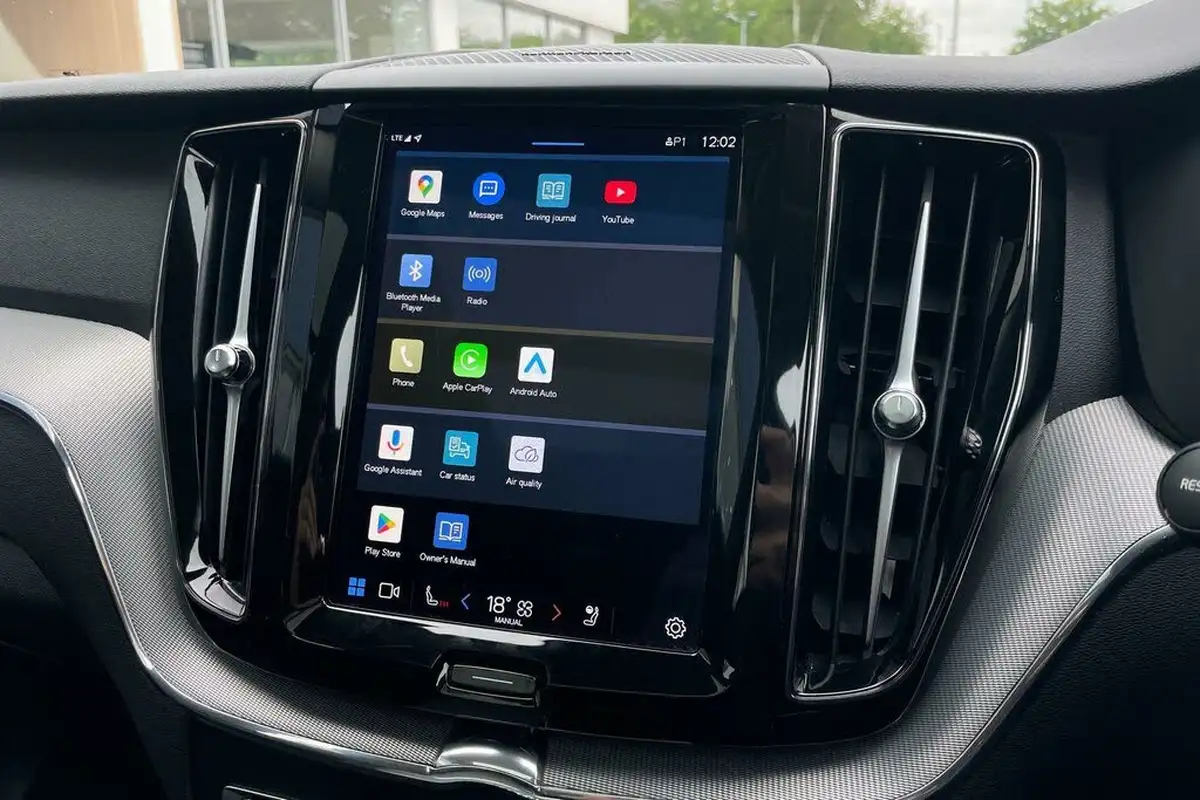 2023-volvo-xc60-20-b5-plus-big-40