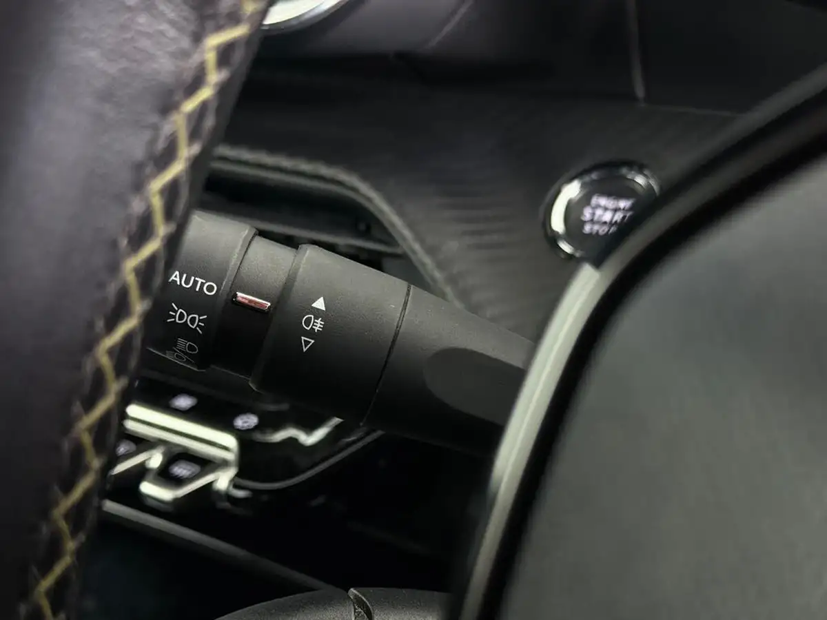2020-peugeot-208-12-puretech-gt-line-100bhp-big-25