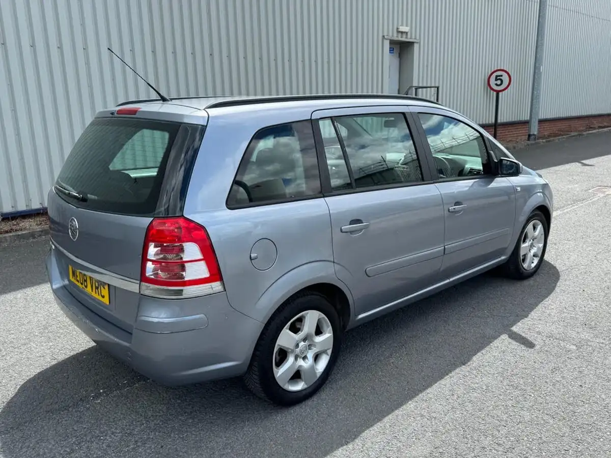 2008-vauxhall-zafira-16-exclusiv-105ps-big-10