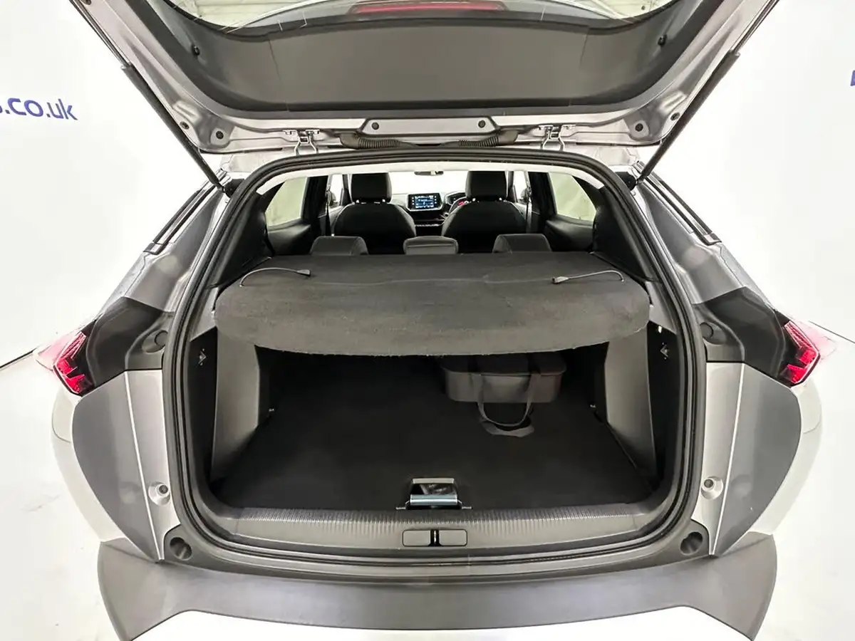 2021-peugeot-208-e-allure-premium-50kwh-big-21