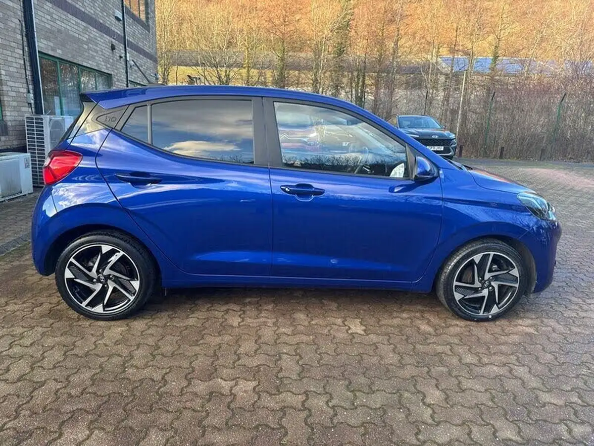 2021-hyundai-i10-10-premium-big-3