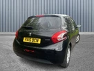2015-peugeot-208-12-style-puretech-3d-small-5