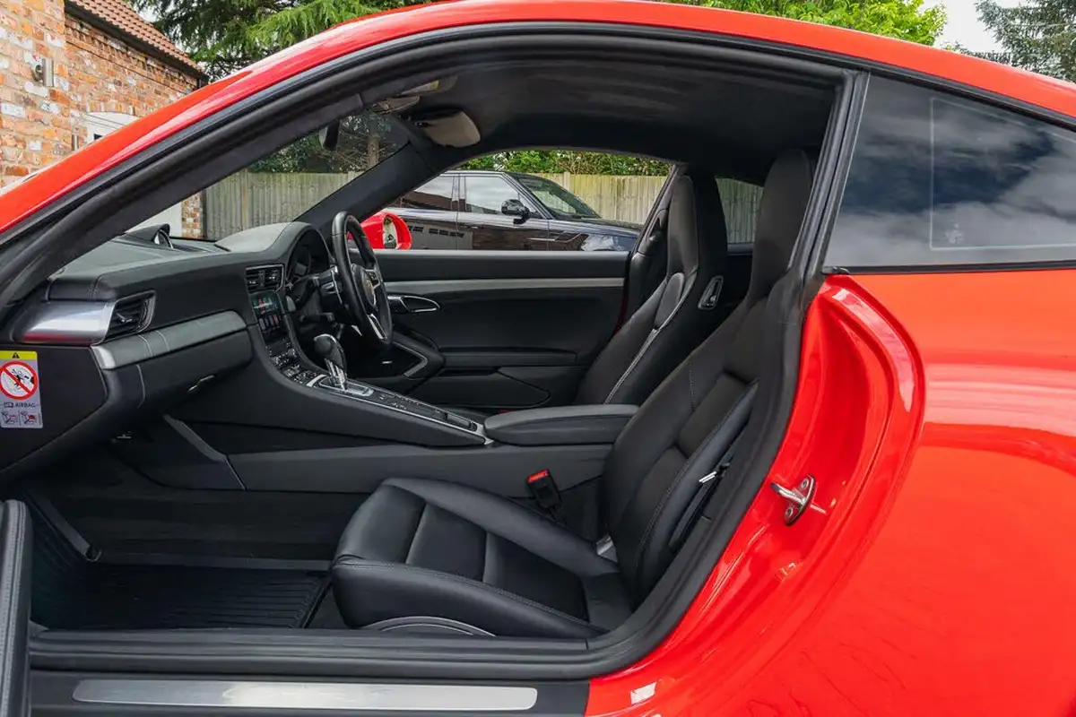 2016-porsche-911-30-carrera-s-coupe-pdk-big-26