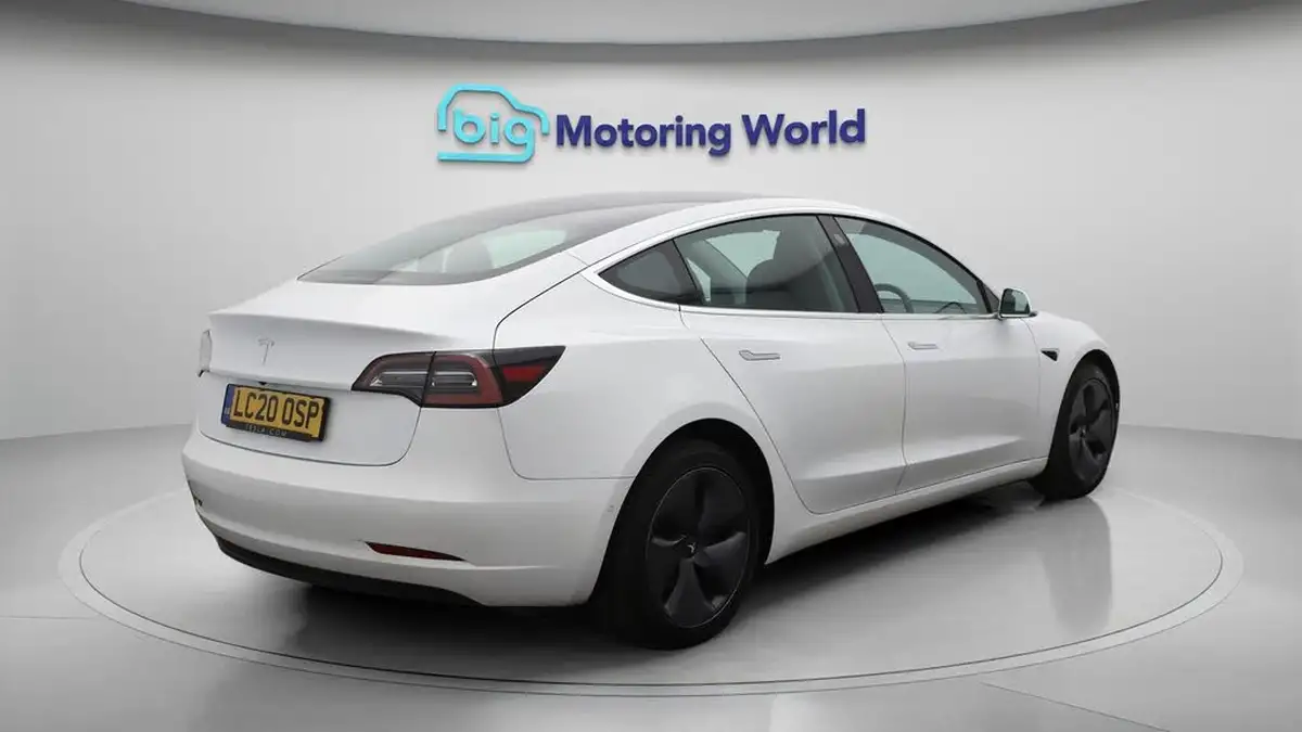2020-tesla-model-3-e-standard-plus-big-7