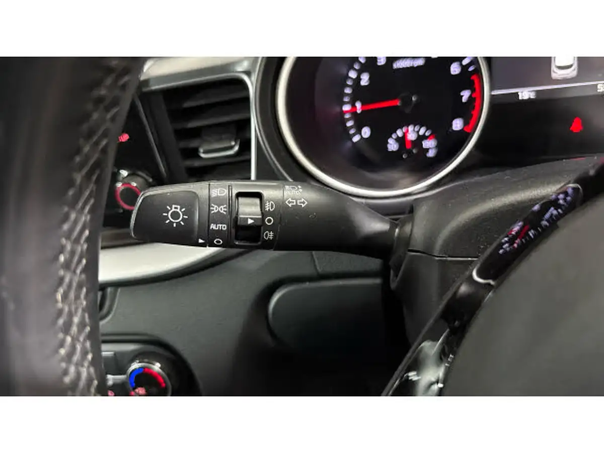 2022-kia-xceed-10-t-gdi-2-big-23