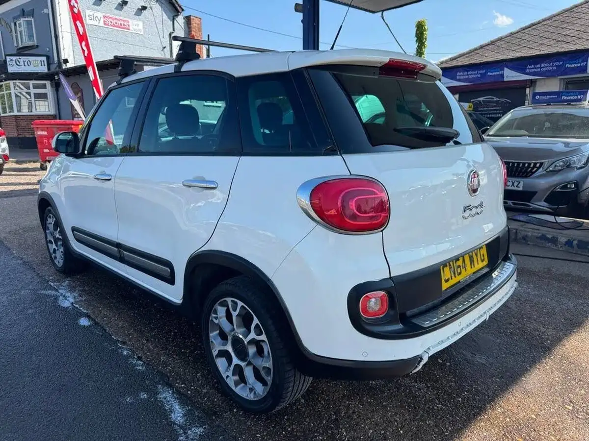 2014-fiat-500l-13-multijet-trekking-ss-dualogic-big-15