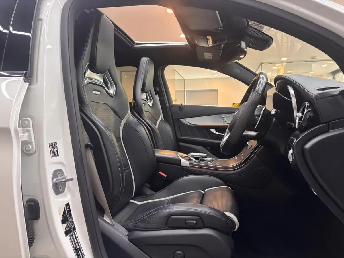 2018-mercedes-benz-glc-class-40-glc-amg-63-s-510ps-premiumss-coupe-4d-big-37