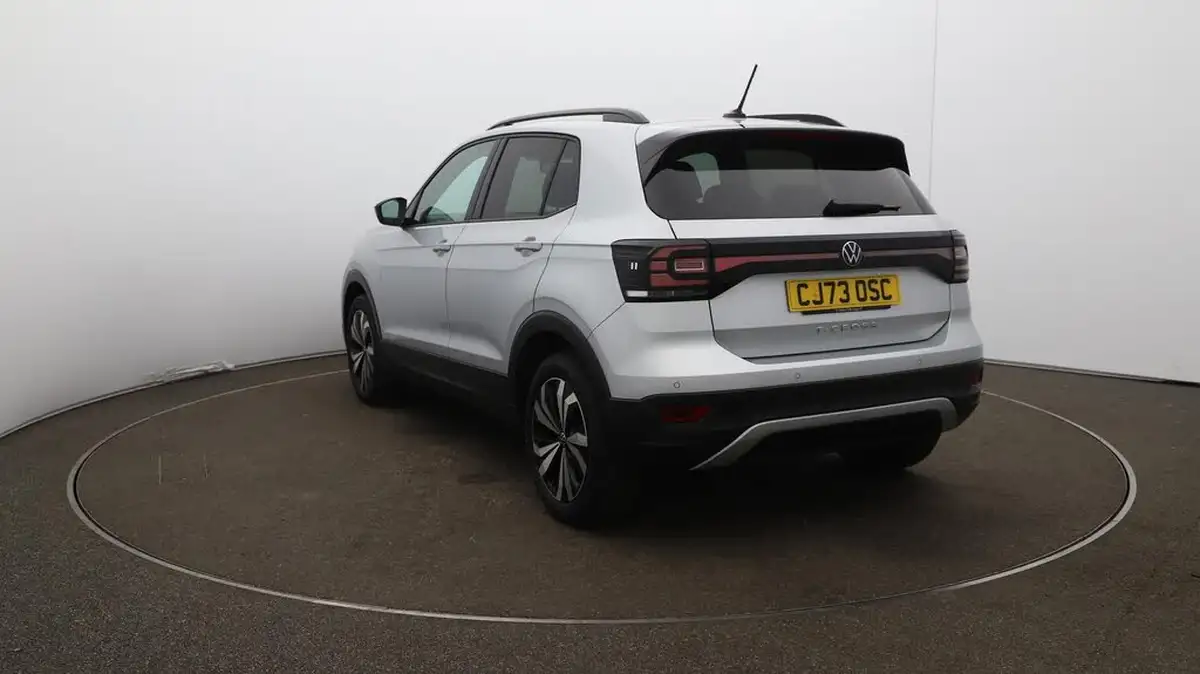 2023-volkswagen-t-cross-10-tsi-black-edition-110ps-dsg-big-60