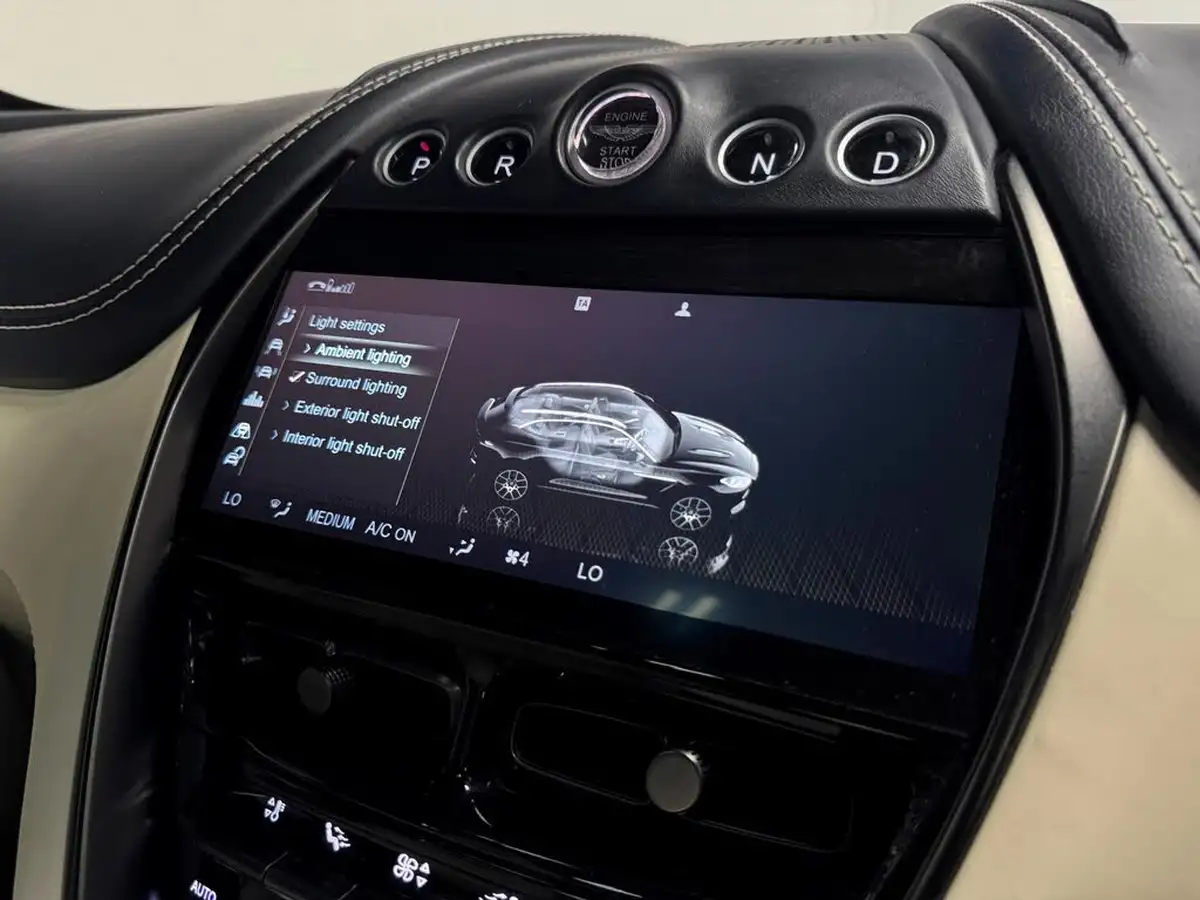 2021-aston-martin-dbx-40-v8-big-59
