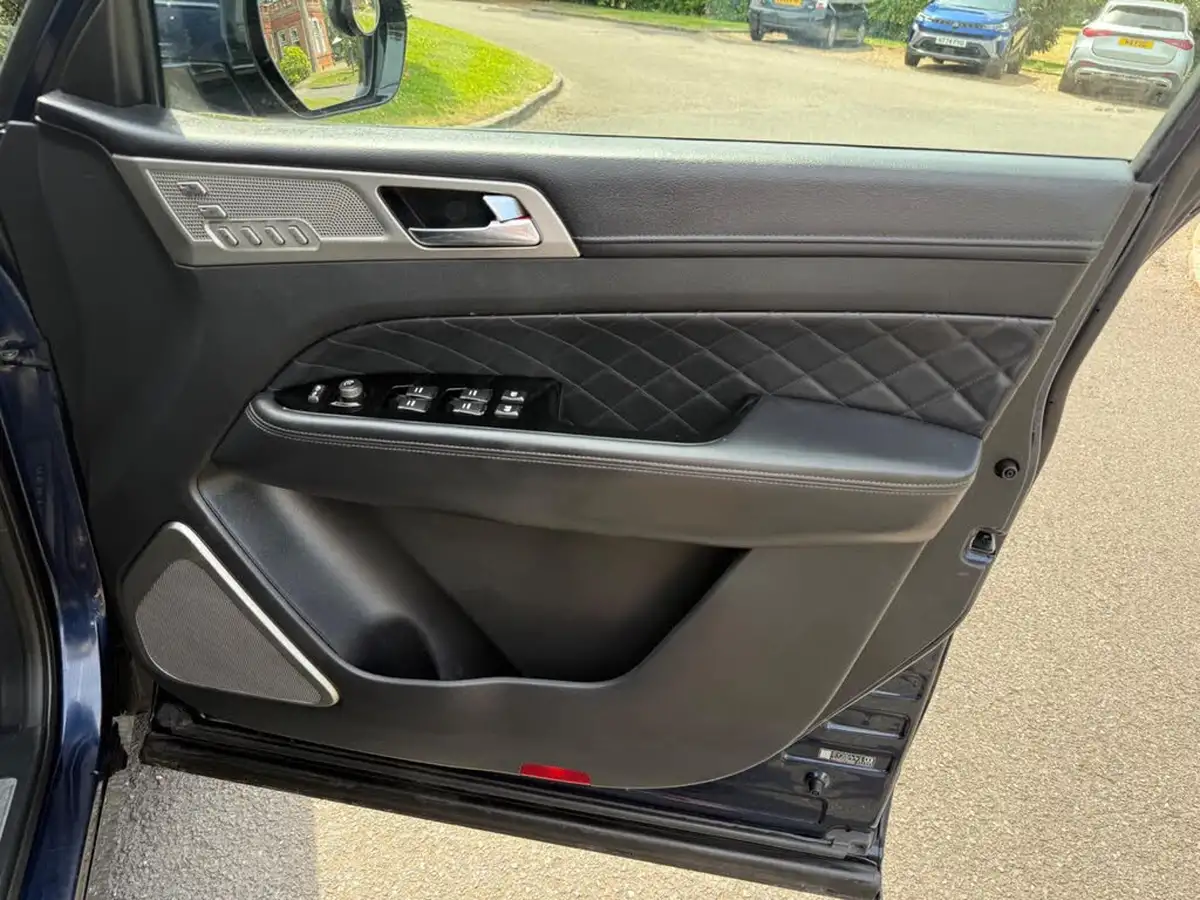 2018-kgm-ssangyong-rexton-22td-ultimate-big-30