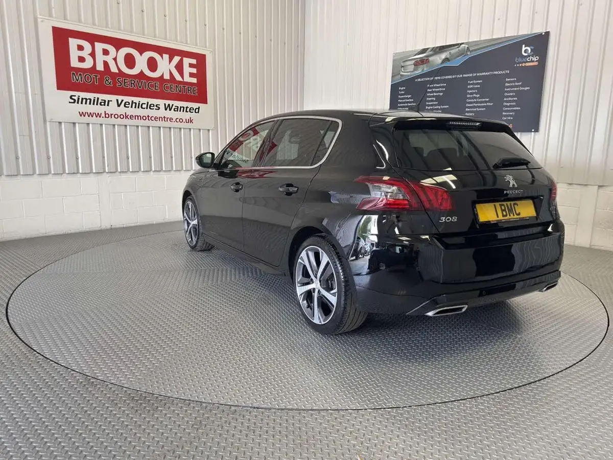 2021-peugeot-308-12-puretech-gt-premium-big-5