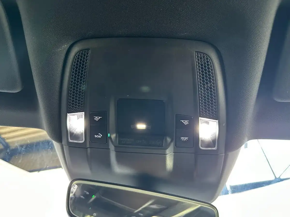 2021-porsche-taycan-e-base-476ps-performance-battery-plus-big-23