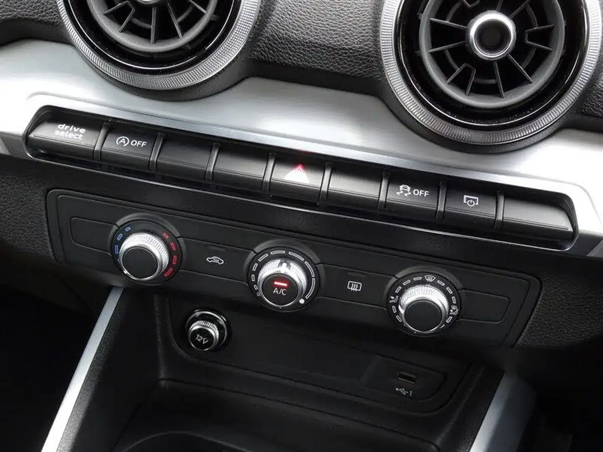 2023-audi-q2-15-35-tfsi-s-line-tronic-big-26
