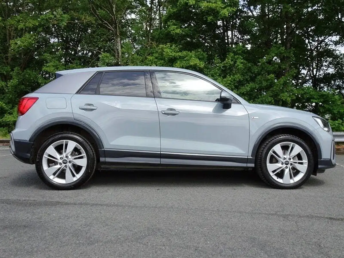 2023-audi-q2-15-35-tfsi-s-line-tronic-big-2