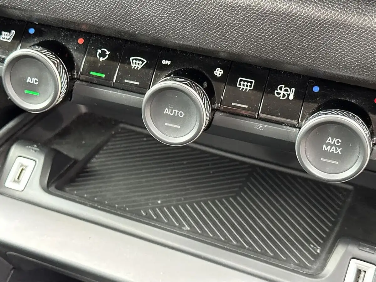 2022-citroen-c4-12-puretech-c-series-edition-big-23