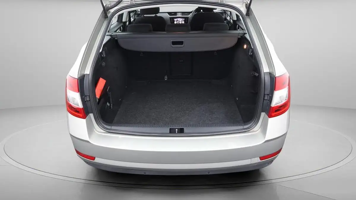 2019-skoda-octavia-10-tsi-se-technology-estate-big-17