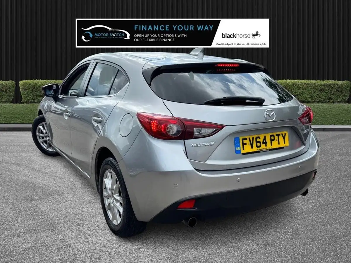 2014-mazda-mazda3-20-se-l-hatchback-5d-big-8