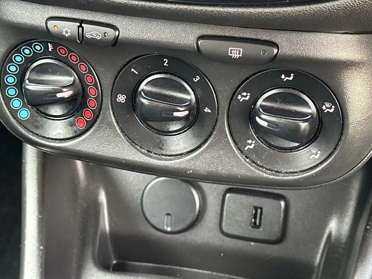 2018-vauxhall-corsa-14i-16v-turbo-energy-ssecotec-5d-big-25