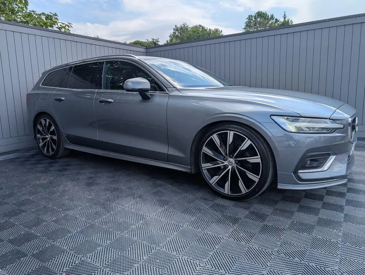 2019-volvo-v60-20td-d4-inscription-geartronic-big-0