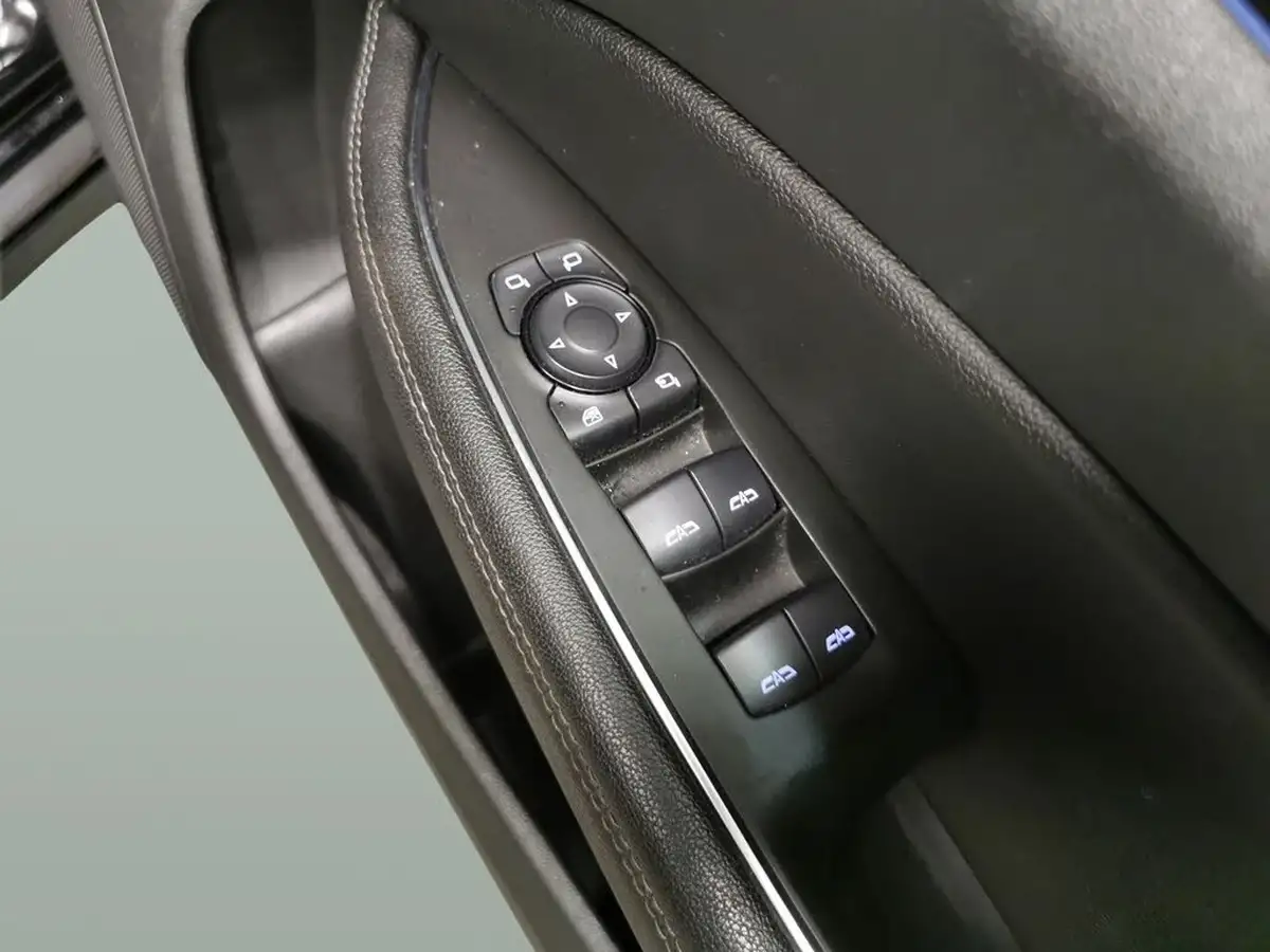 2019-vauxhall-insignia-grand-sport-15-turbo-sri-vx-line-nav-ss-big-16