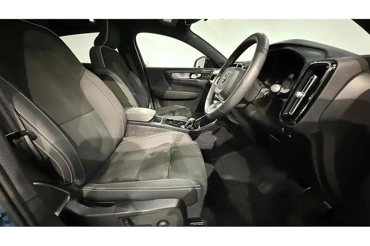 2022-volvo-c40-e-twin-recharge-pro-big-26