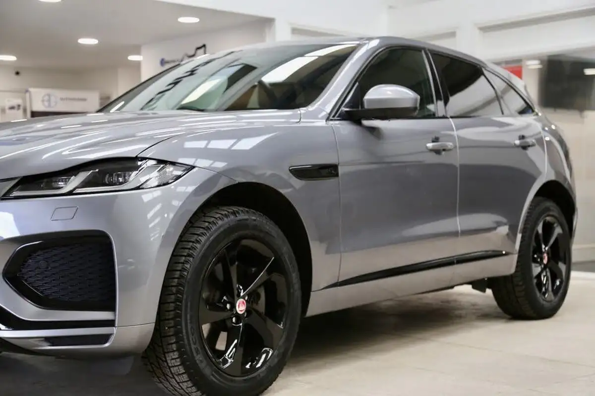 2022-jaguar-f-pace-20-d200-r-dynamic-s-big-9