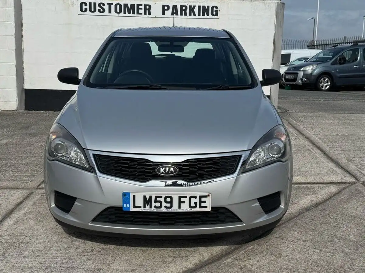 2009-kia-ceed-14-1-big-11