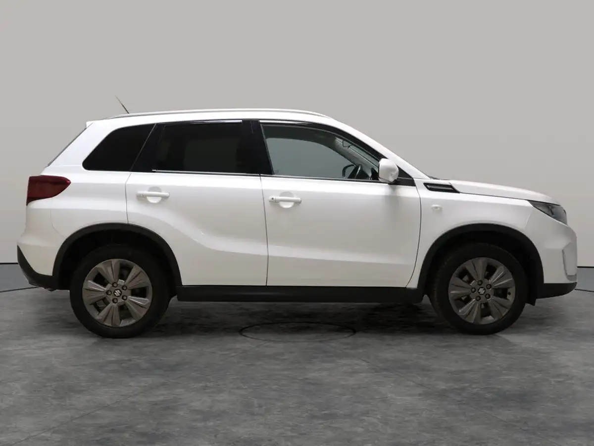 2022-suzuki-vitara-14-boosterjet-sz-t-big-9