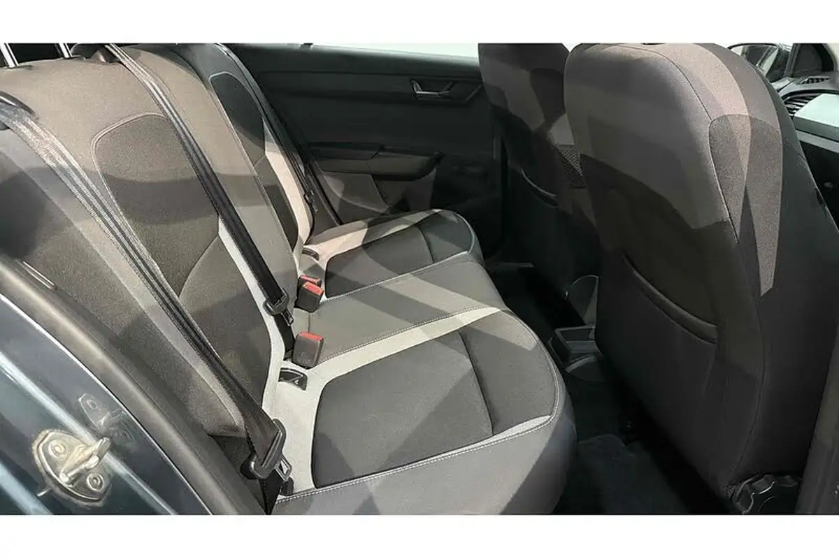2018-skoda-fabia-10-tsi-se-95ps-ss-hatchback-big-43