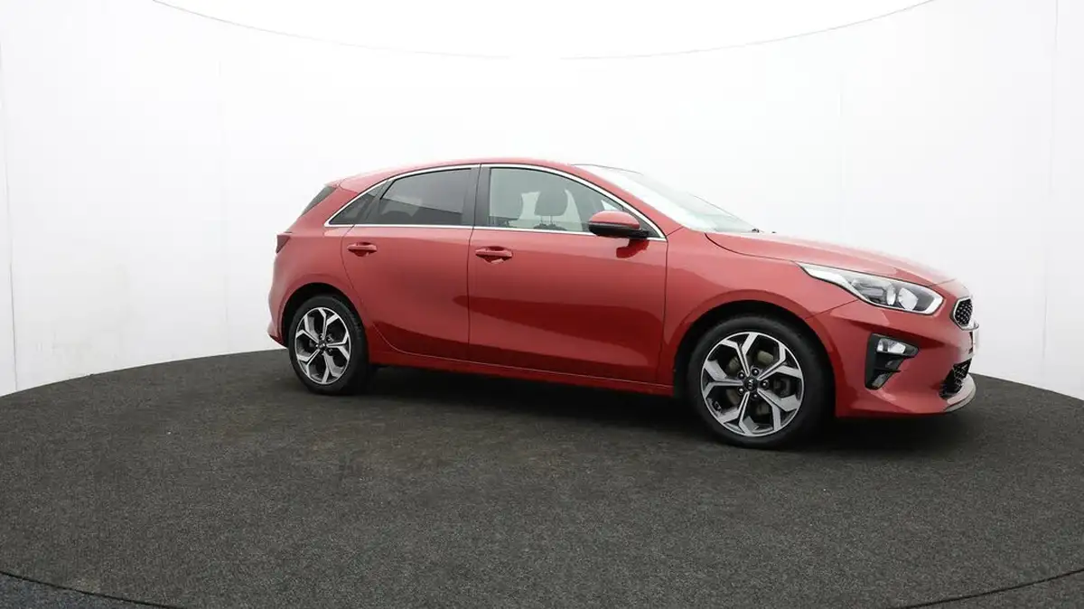 2021-kia-ceed-16crdi-3-48v-mhev-hatchback-big-47