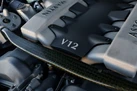 2004-aston-martin-vanquish-59-small-27