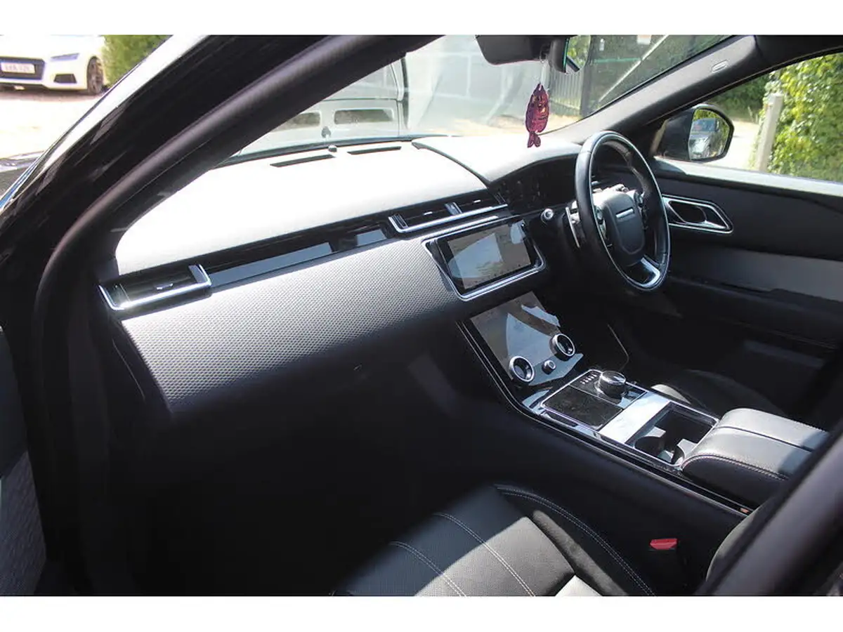 2020-land-rover-range-rover-velar-20-d240-r-dynamic-se-big-41