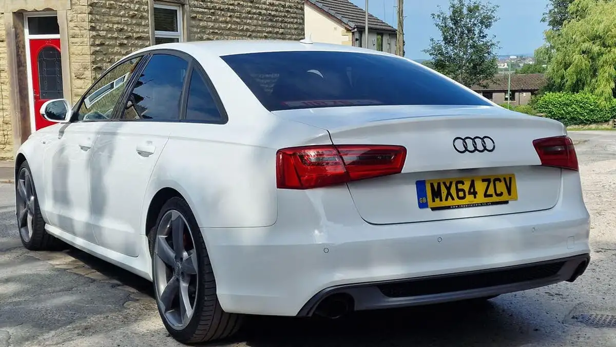 2014-audi-a6-saloon-20tdi-ultra-black-edition-s-tronic-big-4