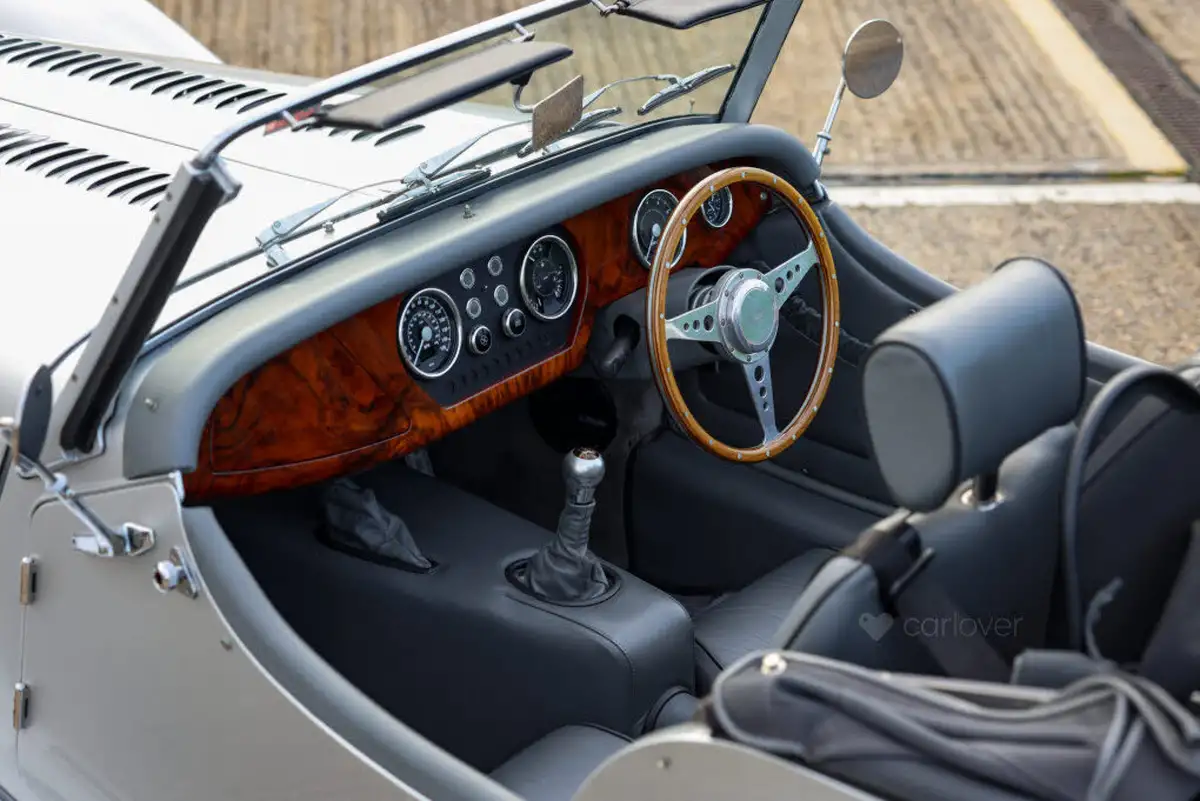 2008-morgan-plus-4-20-2-seat-big-35