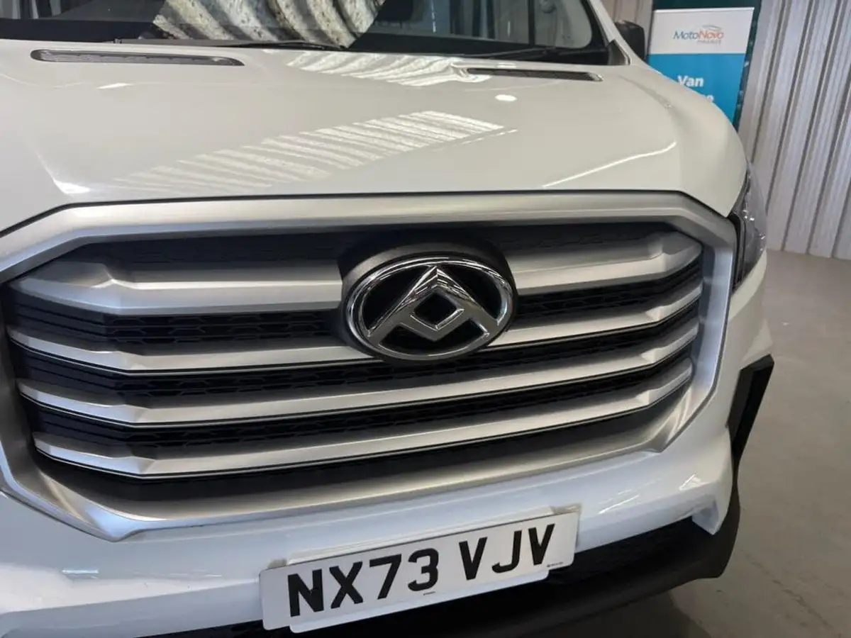 2023-maxus-deliver-9-big-32
