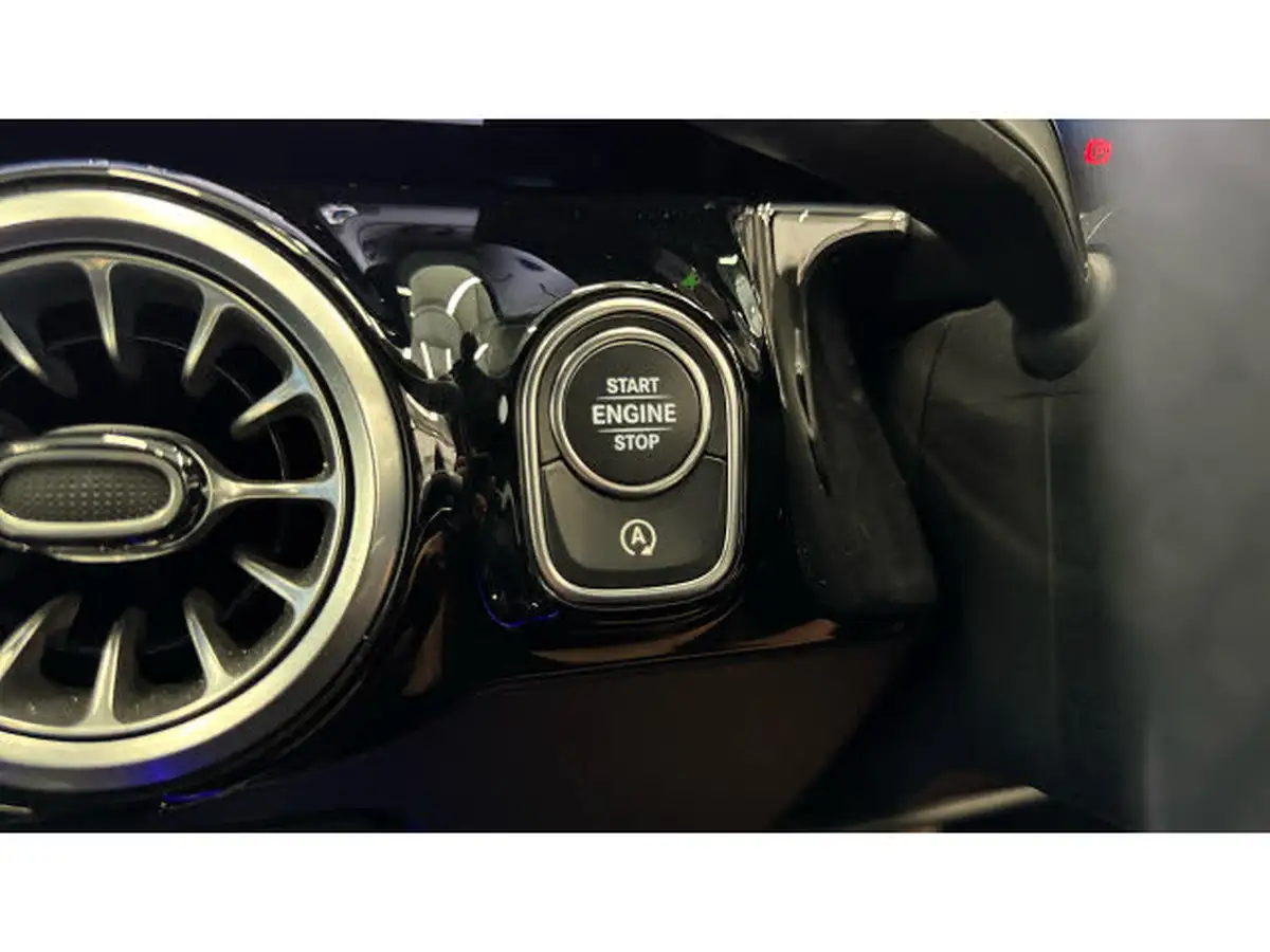 2024-mercedes-benz-gla-class-13-gla-200-amg-line-executive-big-32