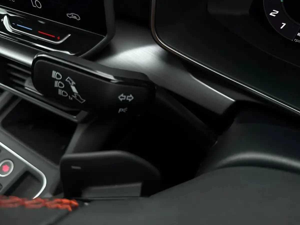2024-seat-leon-big-51