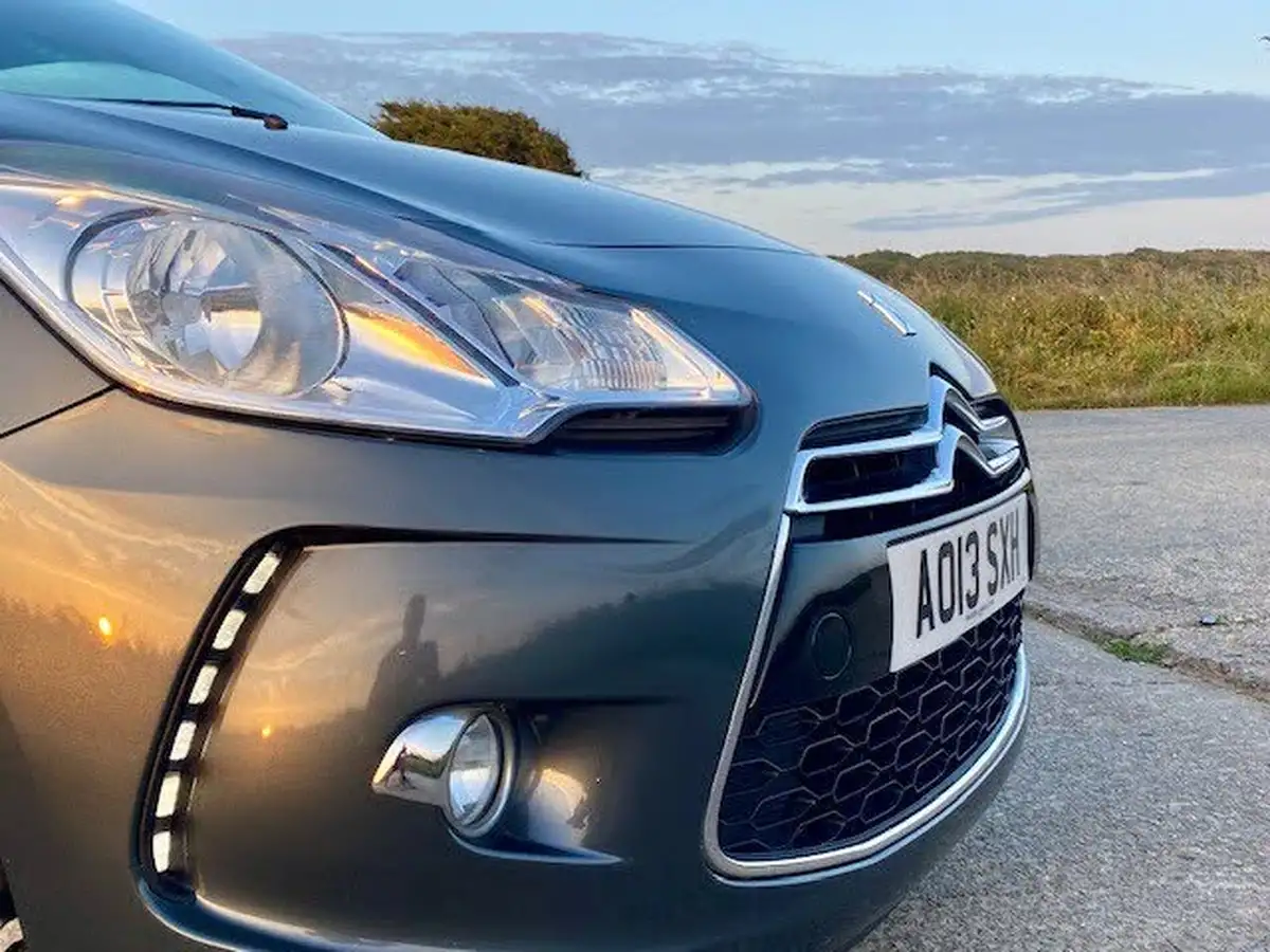 2013-citroen-ds3-16e-hdi-dstyle-plus-airdream-big-8