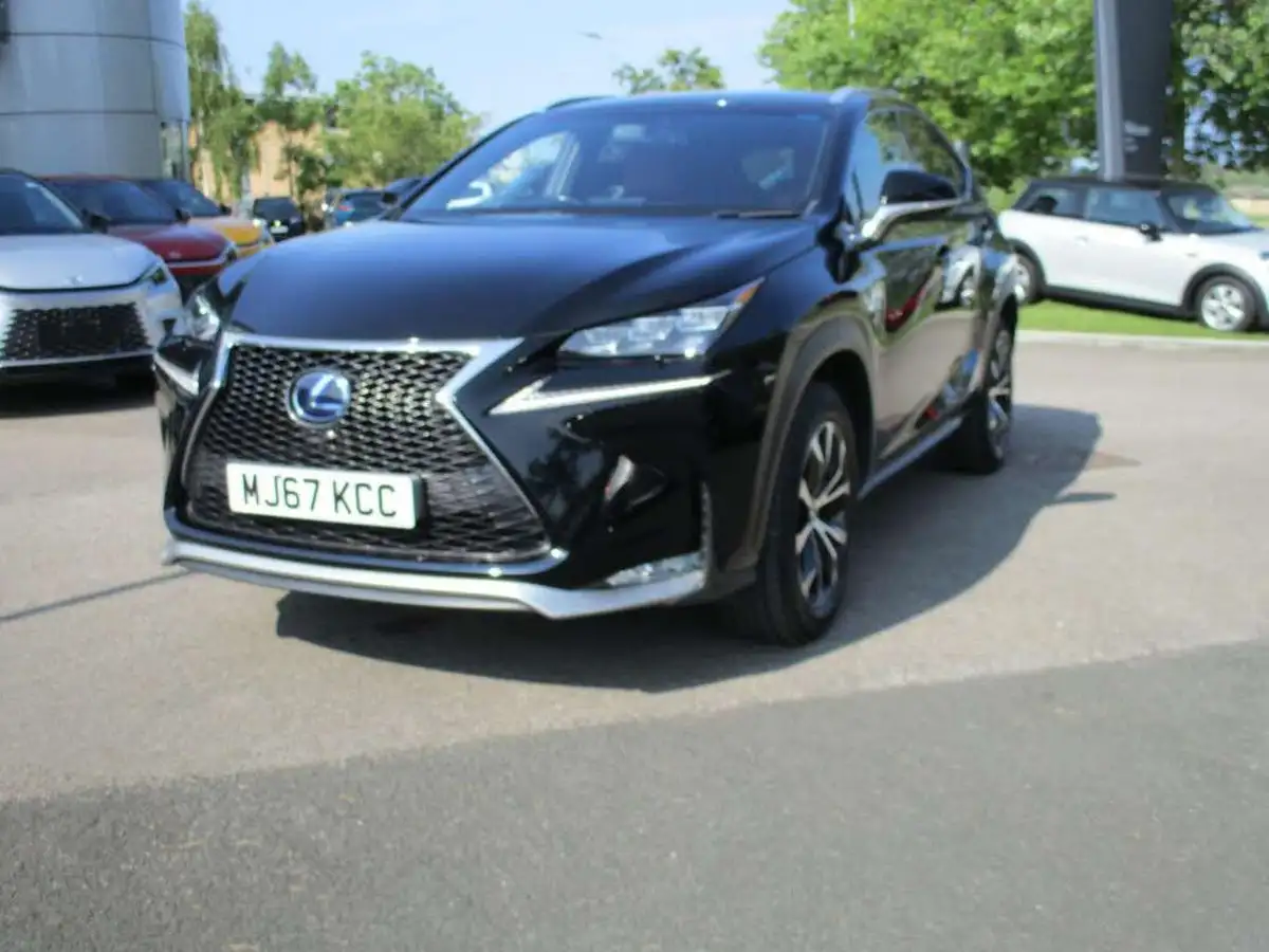2017-lexus-nx-300h-25-f-sport-p-navipan-big-9