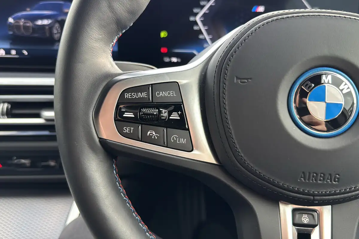 2024-bmw-i4-e-m50-big-16