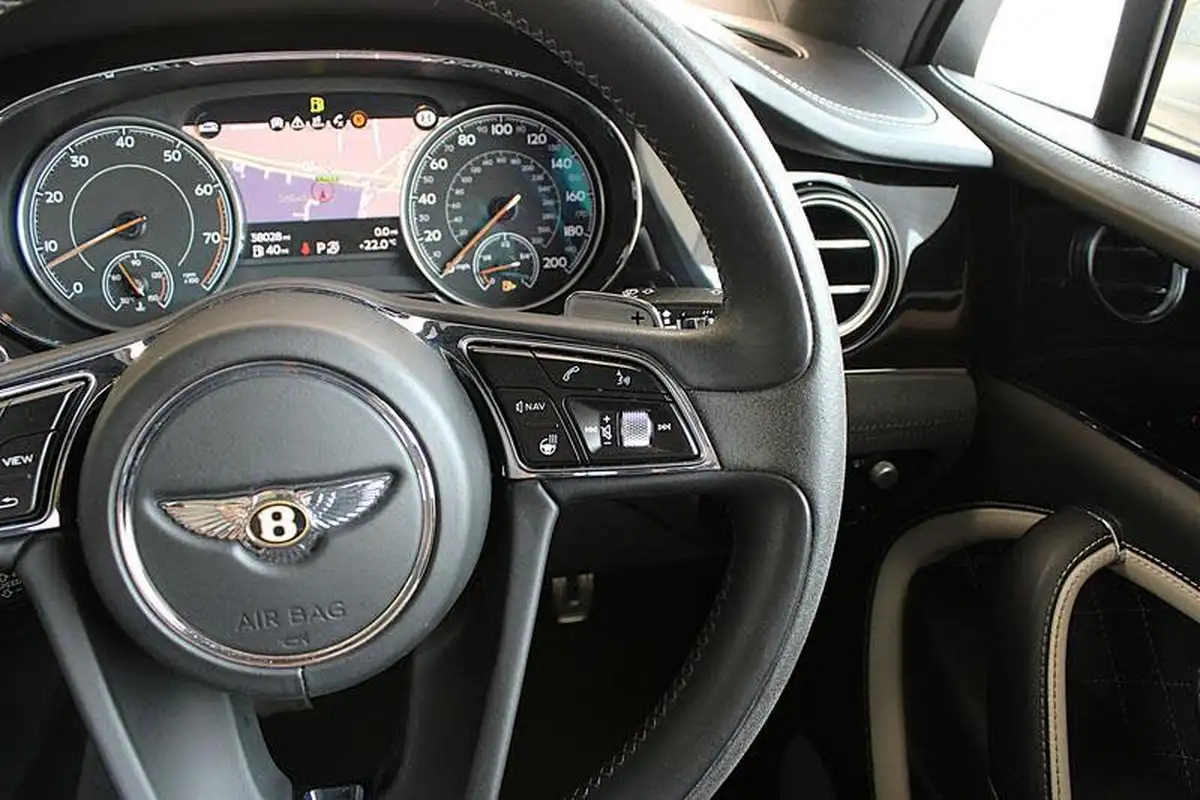 2019-bentley-bentayga-60-w12-speed-big-28