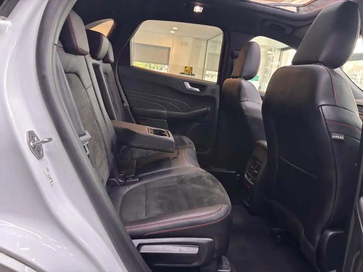 2022-ford-kuga-25t-st-line-x-edition-225ps-phev-big-28