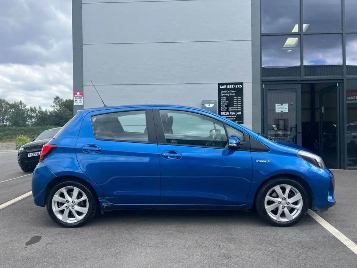 2015-toyota-yaris-15-vvt-i-excel-hybrid-15in-big-10