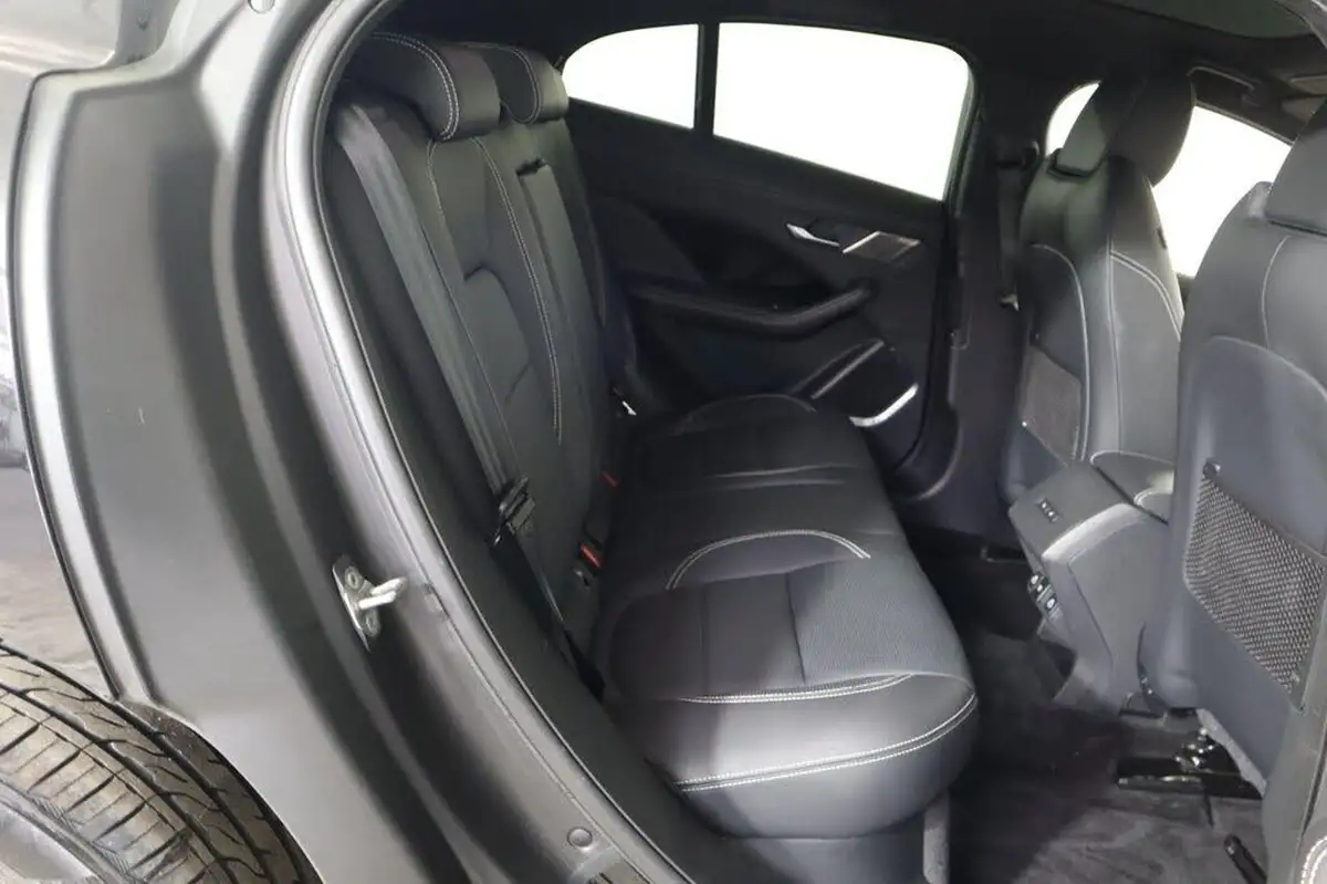 2022-jaguar-i-pace-ev400-hse-black-big-14