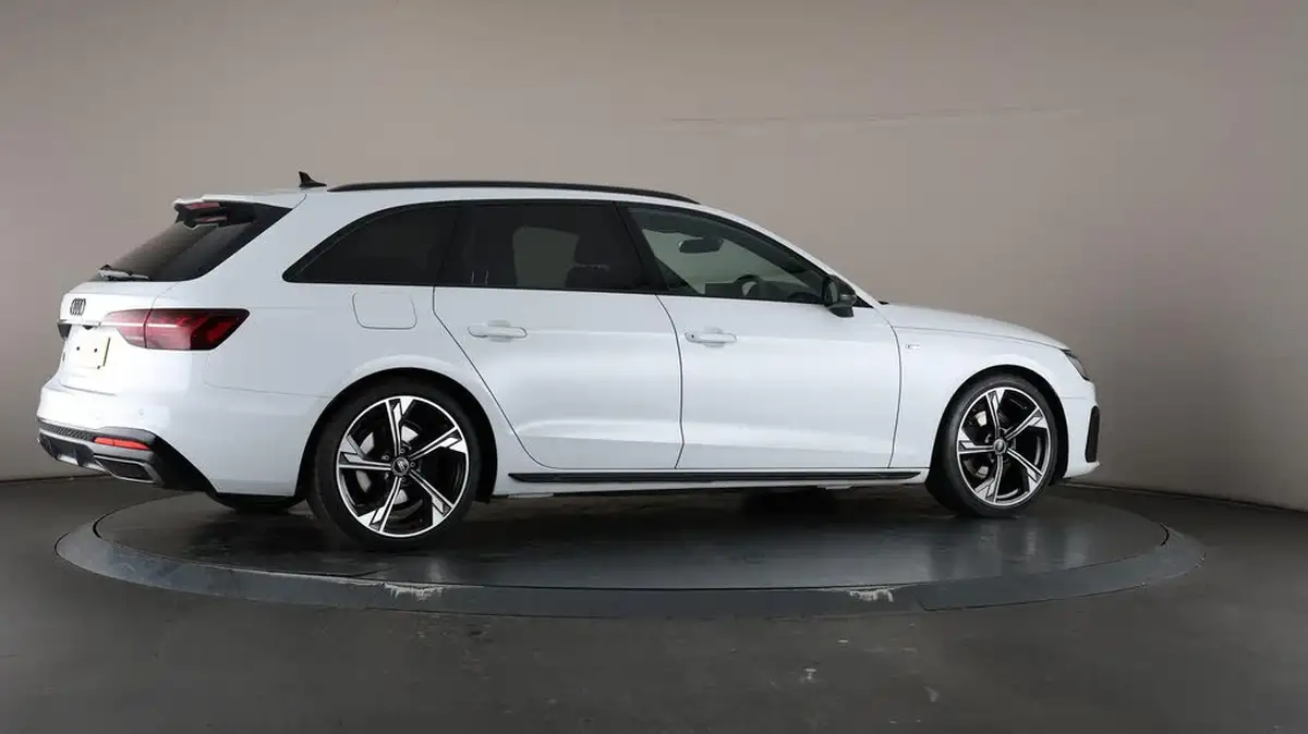 2022-audi-a4-avant-20-35-tfsi-black-edition-s-tronic-big-64