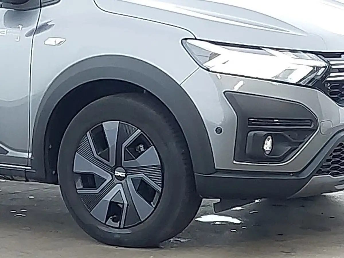 2024-dacia-jogger-10-tce-expression-big-8