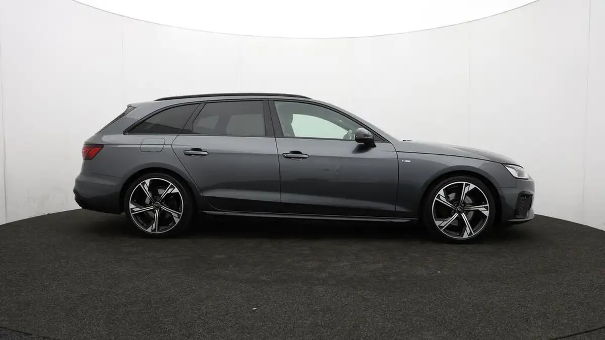 2023-audi-a4-avant-20-35-tdi-black-edition-big-27